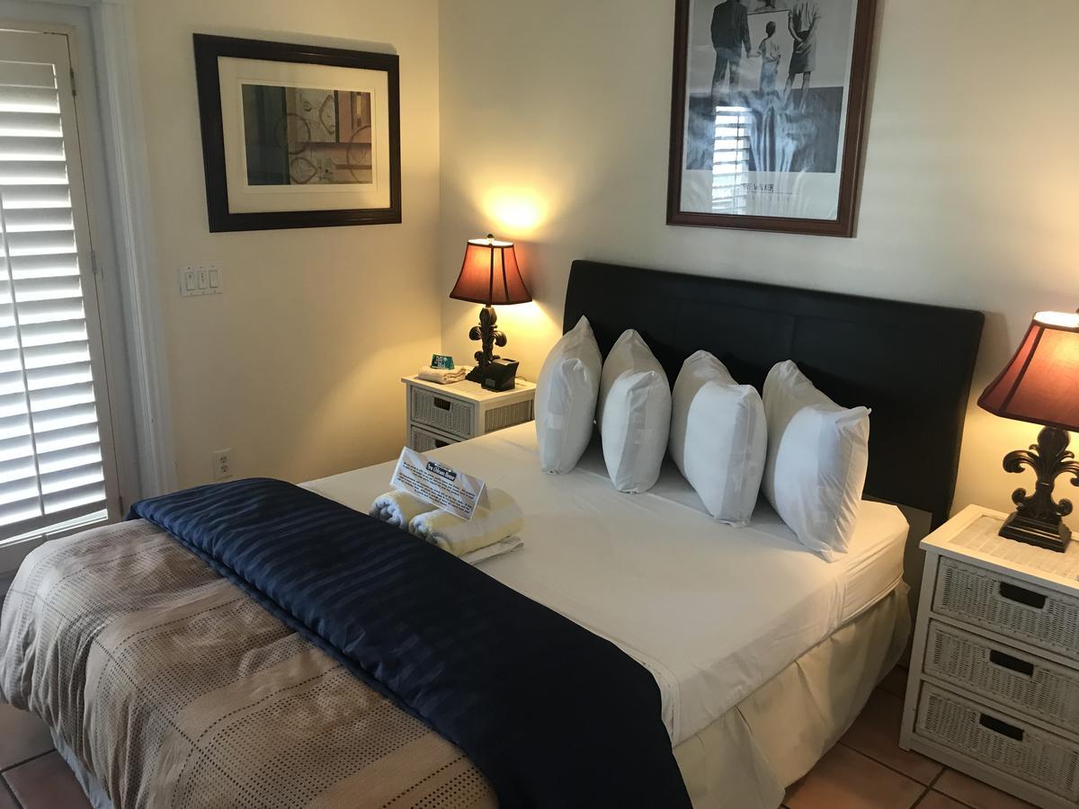 Pensión New Orleans House - Gay Male Adult Cayo Hueso