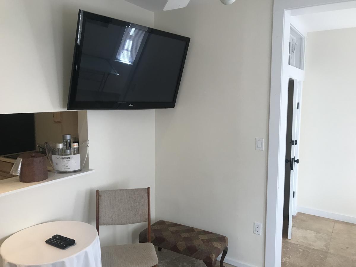 New Orleans House - Gay Male Adult Pensión 2*