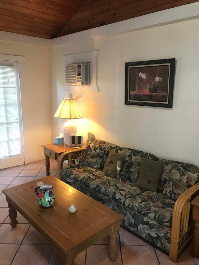 Pensión New Orleans House - Gay Male Adult Cayo Hueso