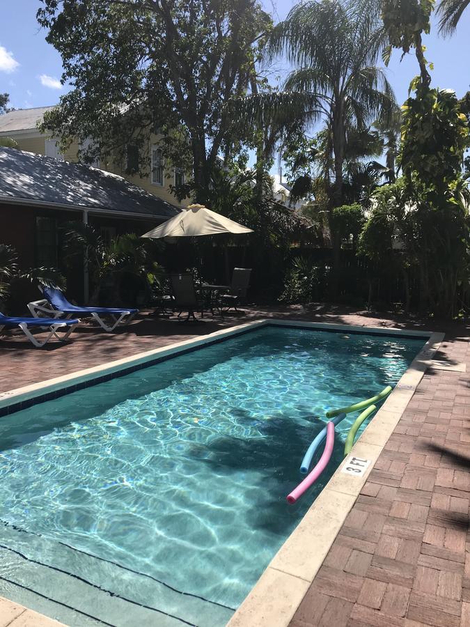 New Orleans House - Gay Male Adult Affittacamere Key West